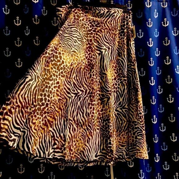 NWT Silky Animal Print (multiple animals) - Picture 1 of 5